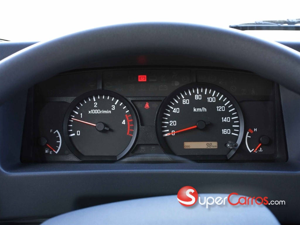 2026 Isuzu NPR 14 pies — foto 7 / 12