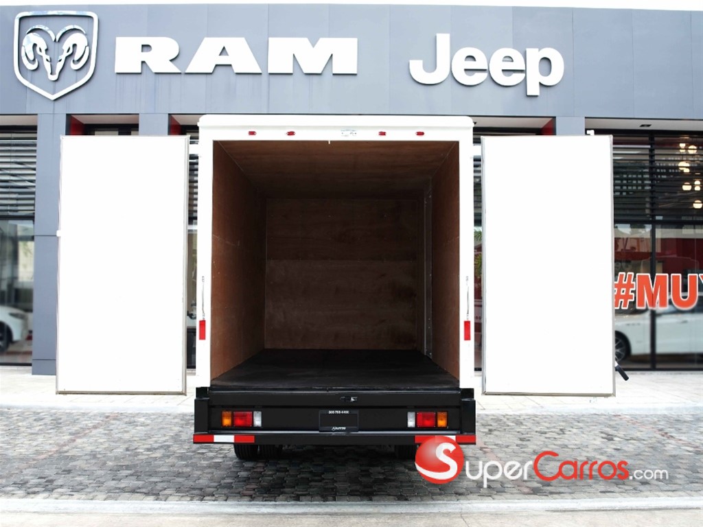 2026 Isuzu NPR 14 pies — foto 11 / 12