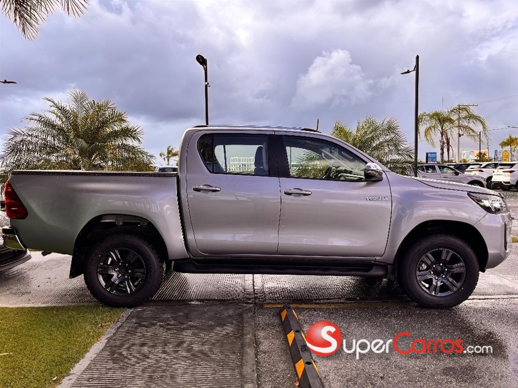 2026 Toyota Hilux 2.4 — foto 4 / 8
