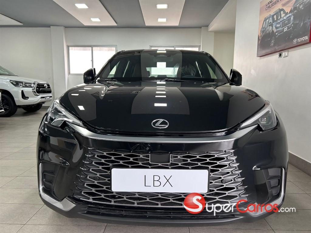 2025 Lexus LBX Elegant Semi Full — foto 3 / 10