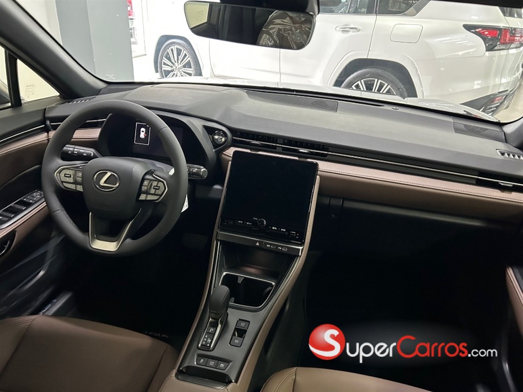 2025 Lexus LBX Elegant Semi Full — foto 5 / 10