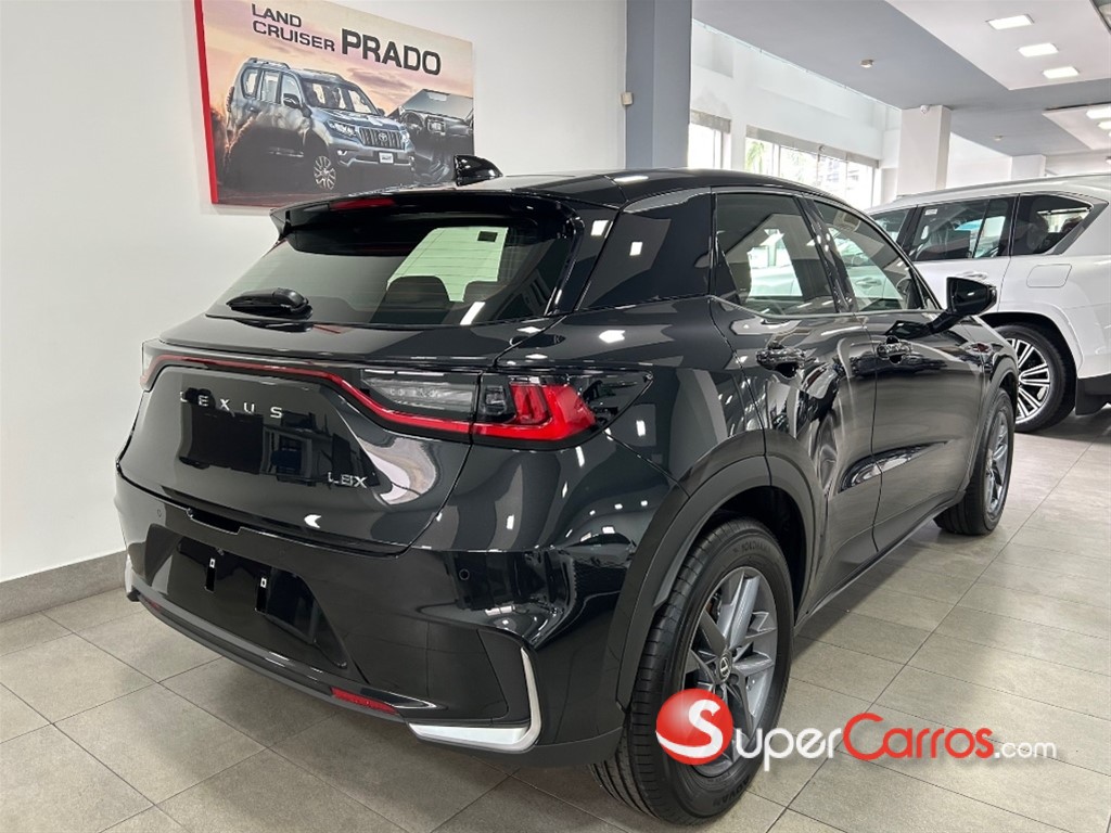 2025 Lexus LBX Elegant Semi Full — foto 6 / 10
