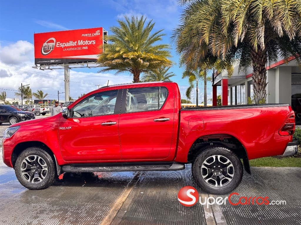 2025 Toyota Hilux Limited TSS — foto 3 / 7