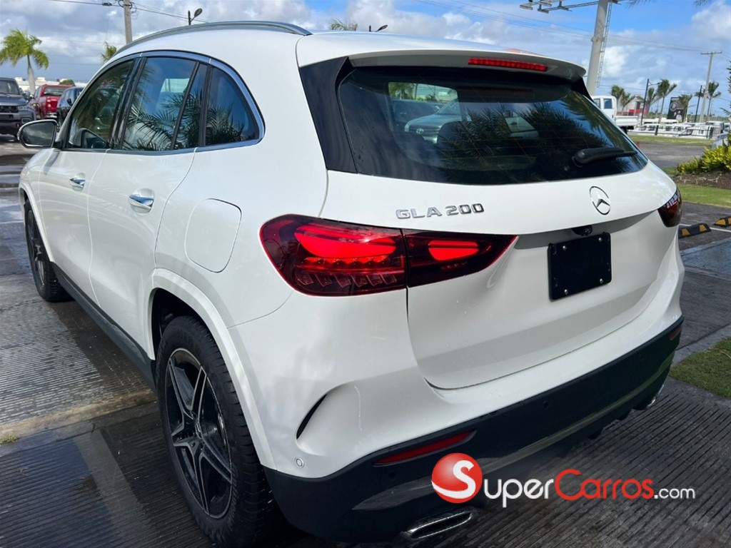2025 Mercedes-Benz Clase GLA 200 — foto 3 / 5