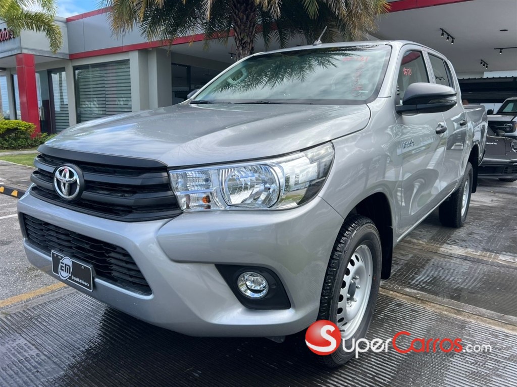 2024 Toyota Hilux SRV