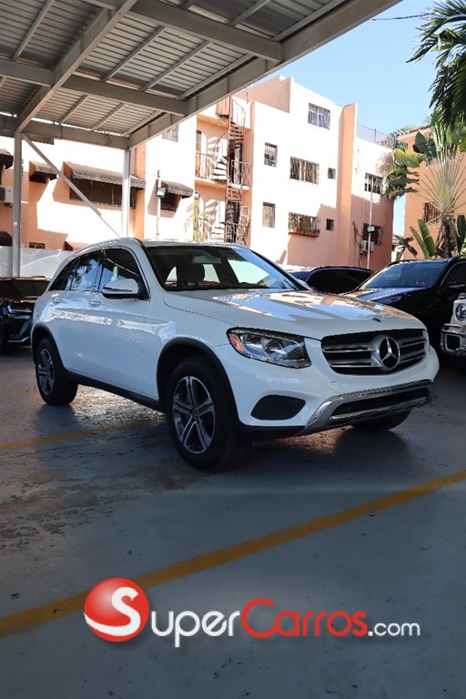 2019 Mercedes-Benz Clase GLC 300 — foto 3 / 9