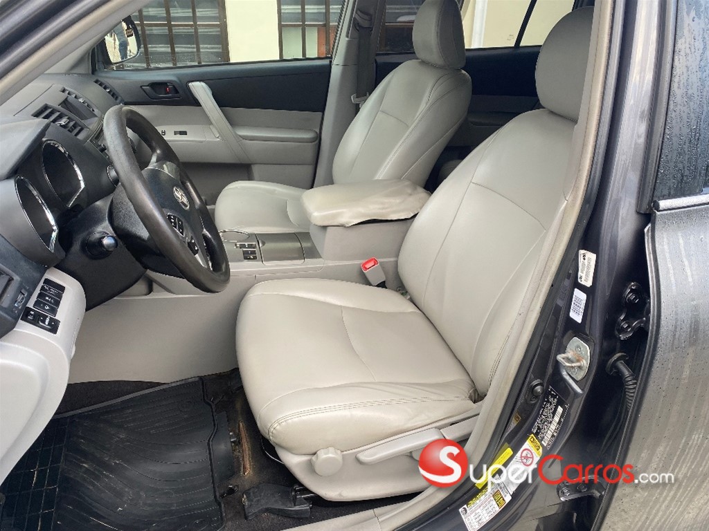 2013 Toyota Highlander — foto 8 / 11