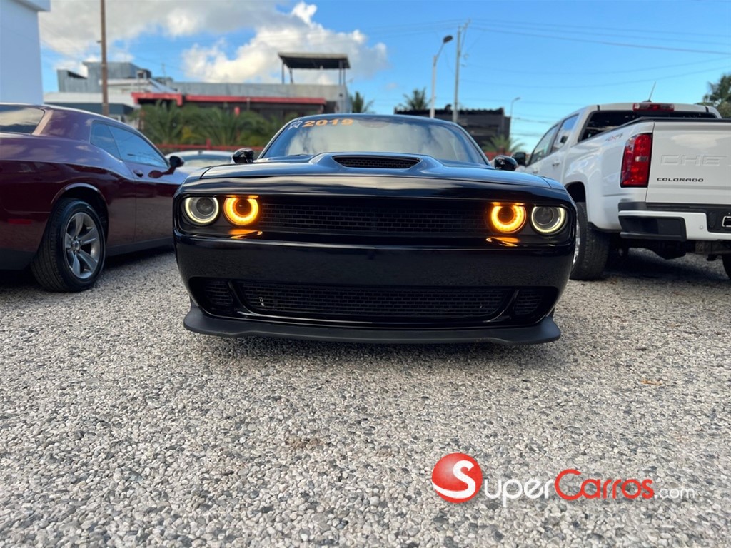 2019 Dodge Challenger RT — foto 2 / 12