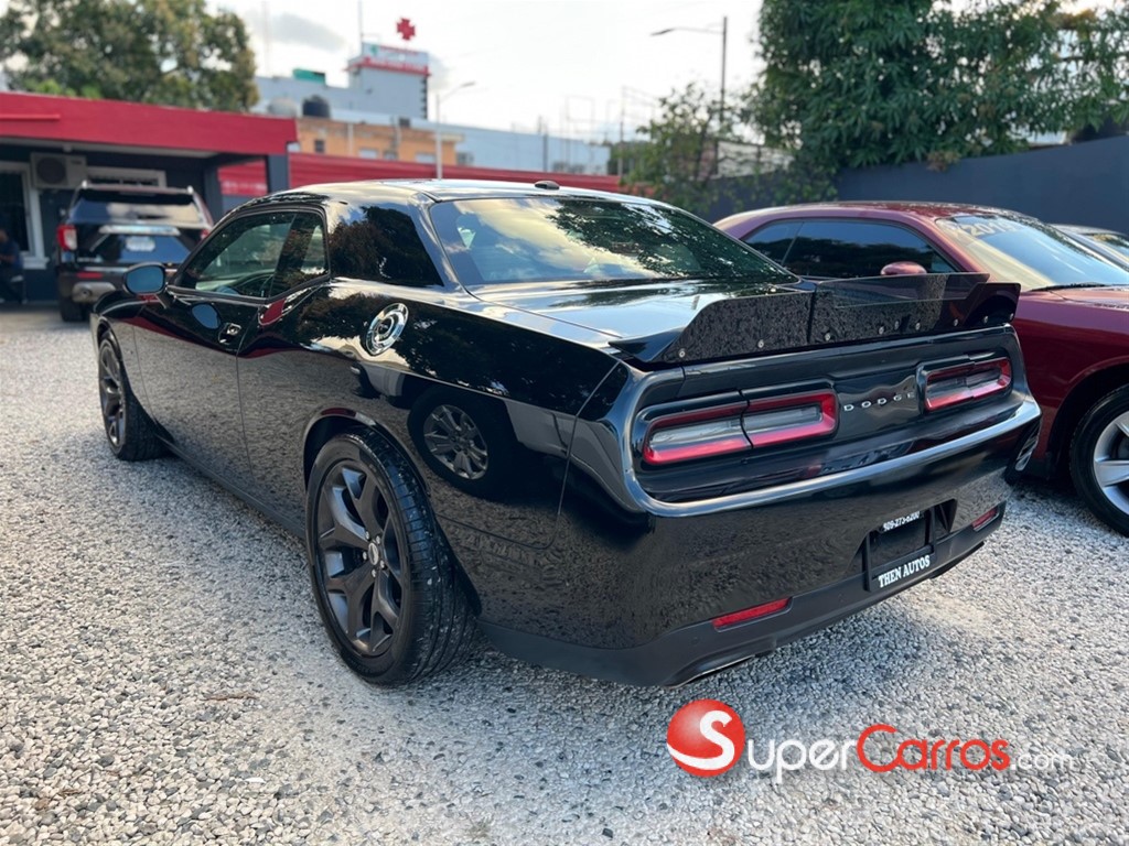 2019 Dodge Challenger RT — foto 4 / 12