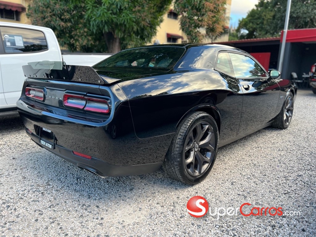2019 Dodge Challenger RT — foto 6 / 12