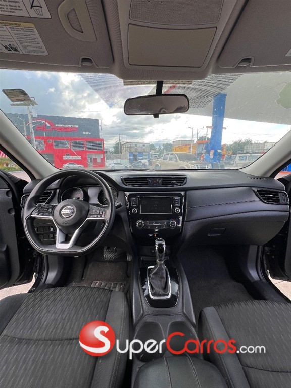 2018 Nissan Rogue SV FULL — foto 8 / 12