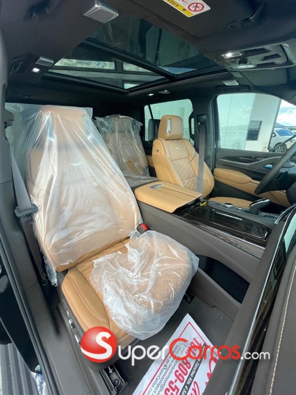 2024 Cadillac Escalade Premium Luxury — foto 10 / 12