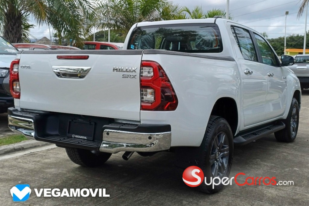 2025 Toyota Hilux Limited — foto 7 / 12
