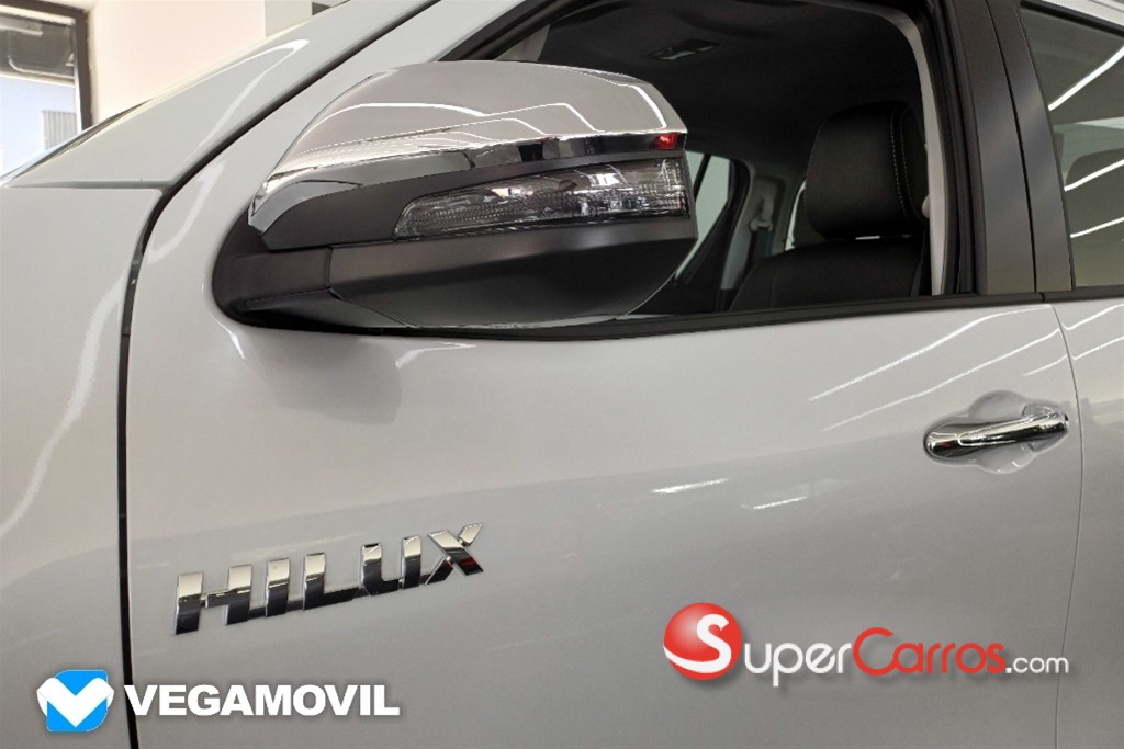 2025 Toyota Hilux Full 2.8 — foto 6 / 12