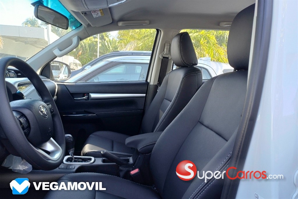 2025 Toyota Hilux Full 2.8 — foto 7 / 12