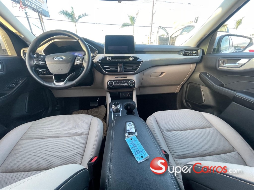 2021 Ford Escape Hybrid — foto 4 / 12
