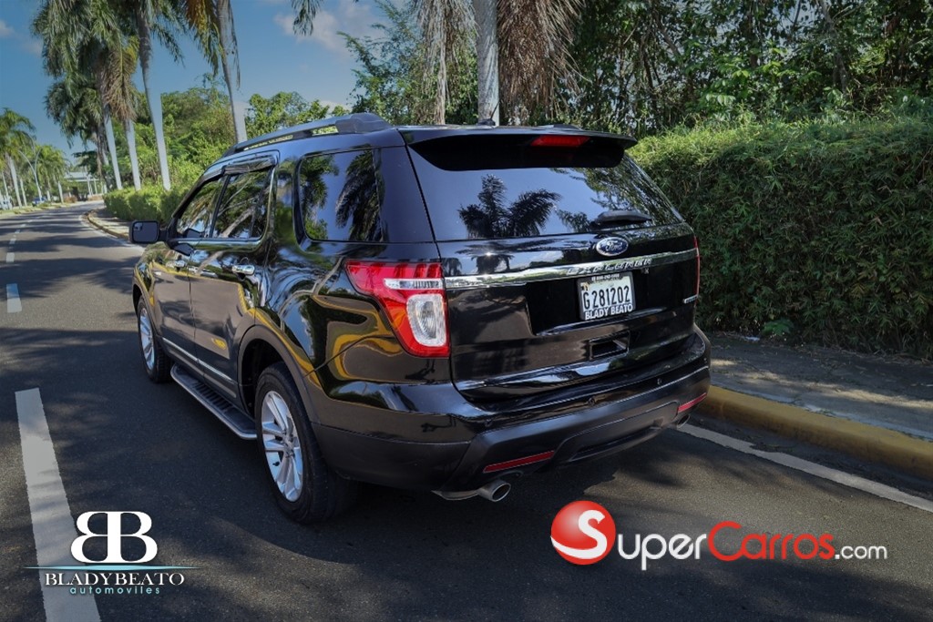 2013 Ford Explorer — foto 8 / 12
