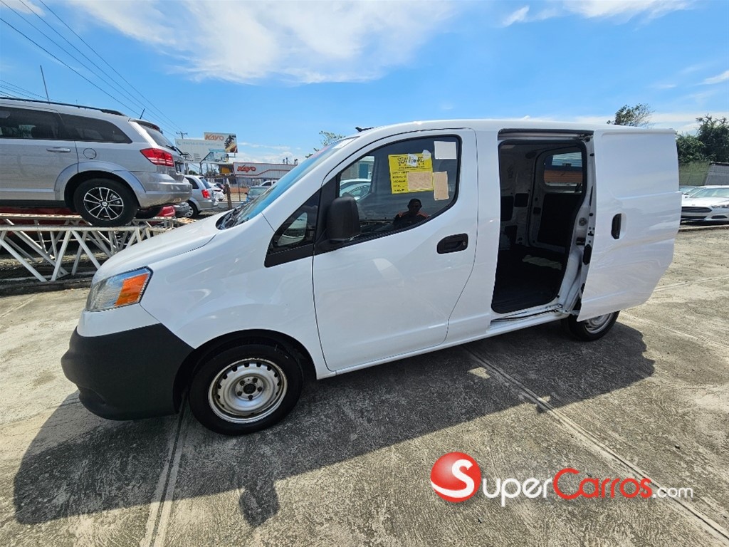 2019 Nissan NV 200 — foto 8 / 12