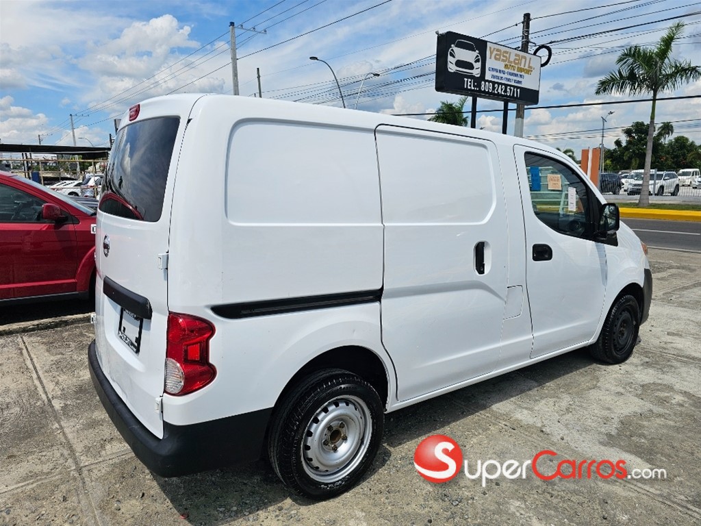 2019 Nissan NV 200 — foto 9 / 12