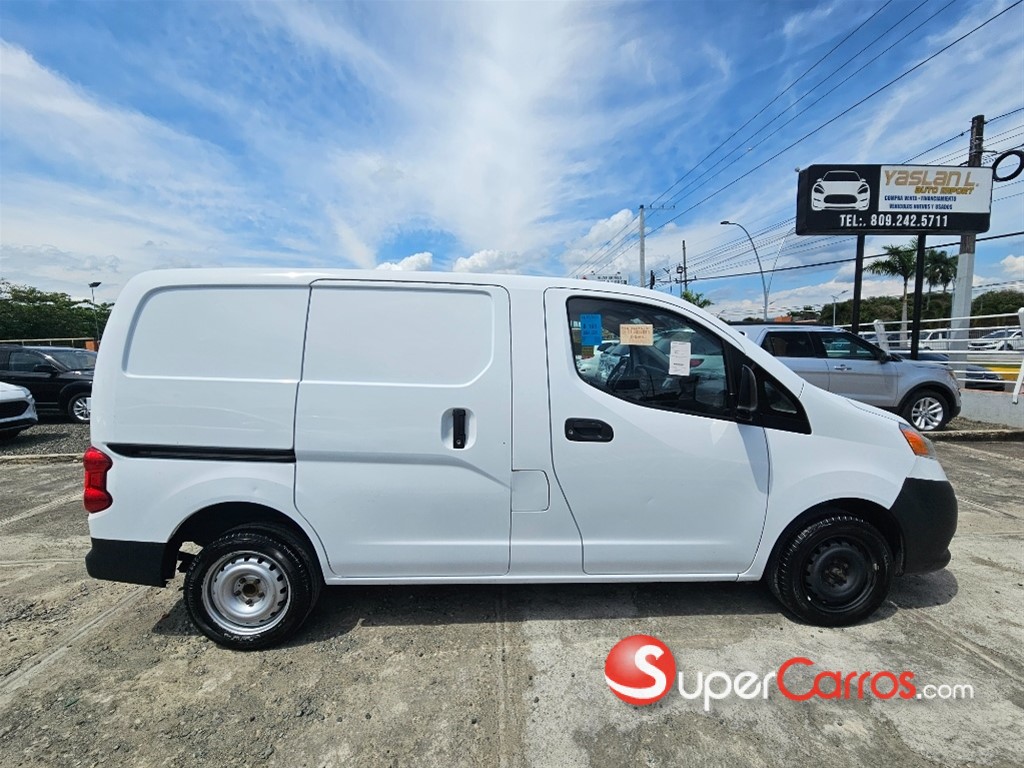 2019 Nissan NV 200 — foto 11 / 12