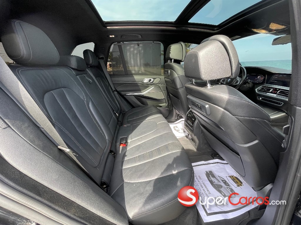 2021 BMW X 5 40i — foto 8 / 11