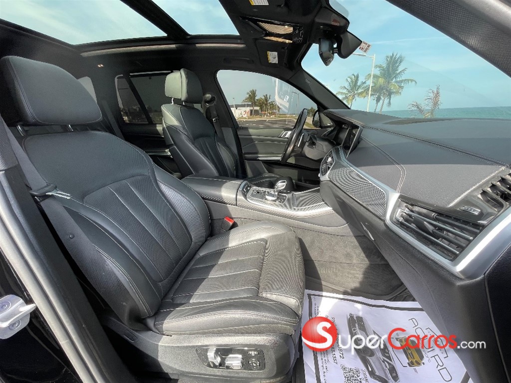2021 BMW X 5 40i — foto 9 / 11