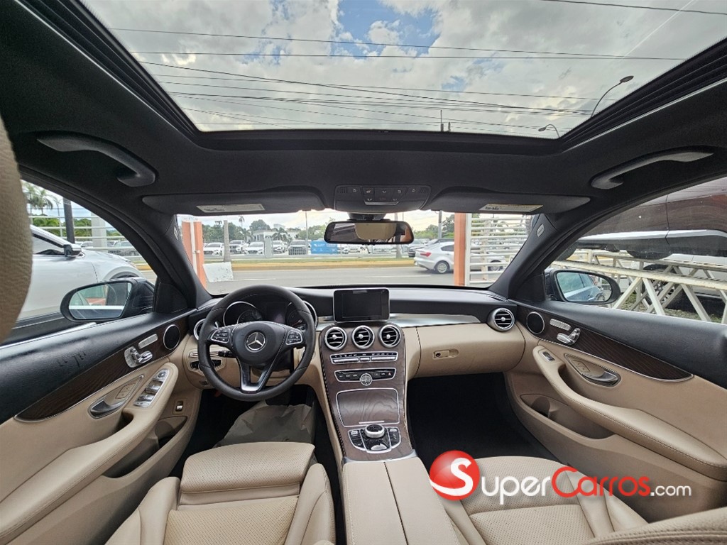 2019 Mercedes-Benz Clase C 300 — foto 2 / 12