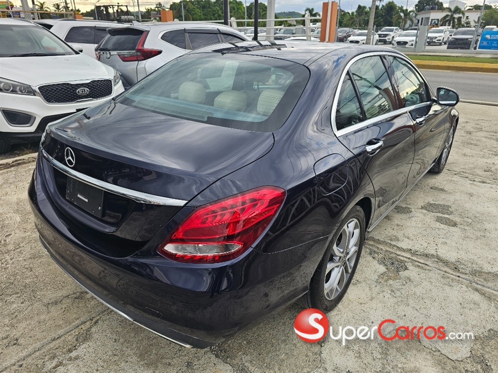 2019 Mercedes-Benz Clase C 300 — foto 7 / 12