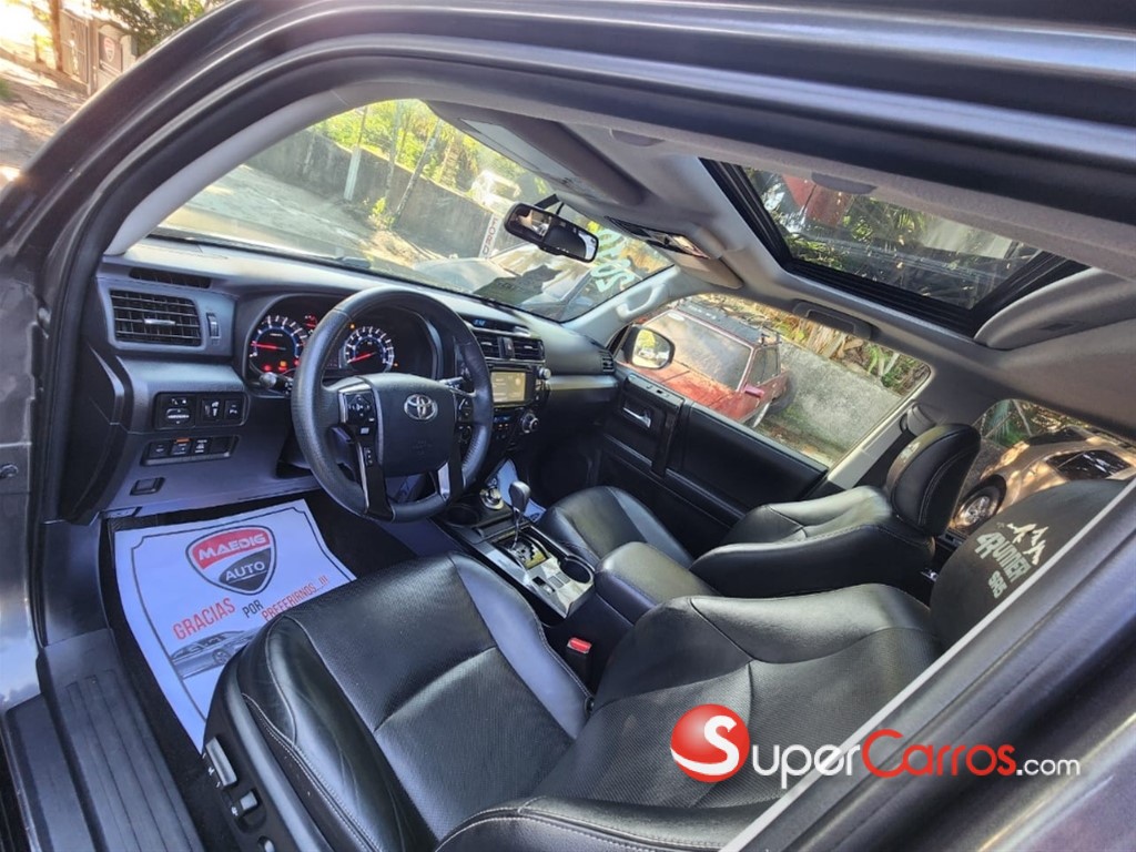 2019 Toyota 4 Runner Limited Nightshade — foto 9 / 9