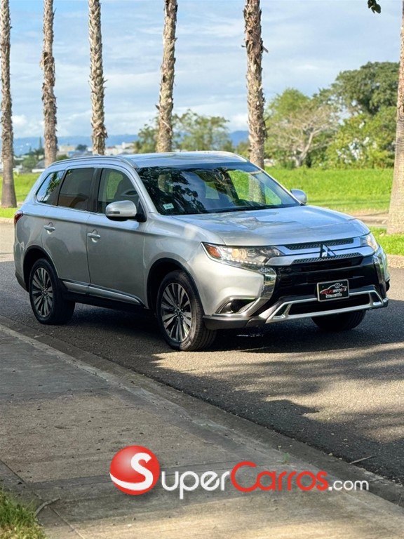 2020 Mitsubishi Motors Outlander SEL — foto 3 / 10