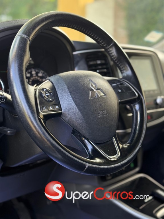 2020 Mitsubishi Motors Outlander SEL — foto 6 / 10