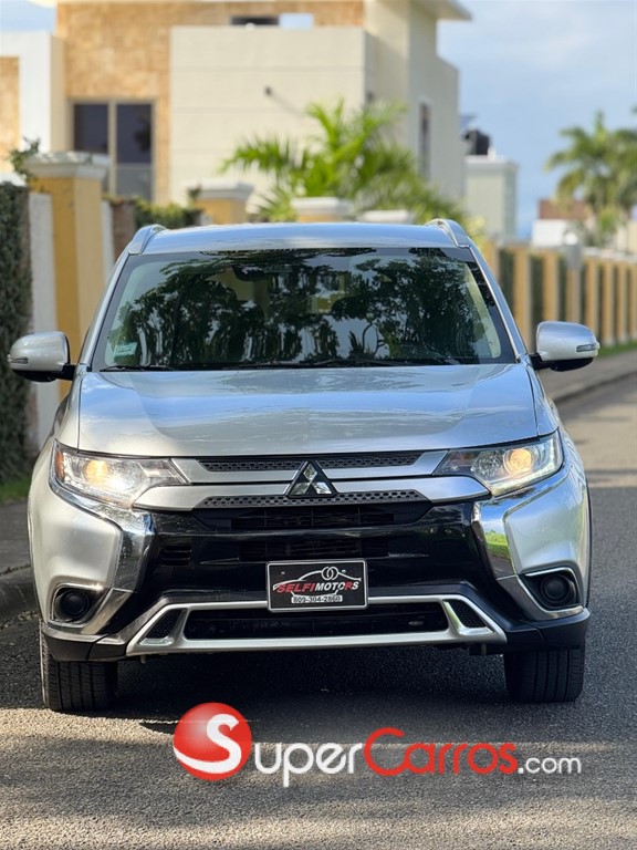 2020 Mitsubishi Motors Outlander SEL — foto 10 / 10