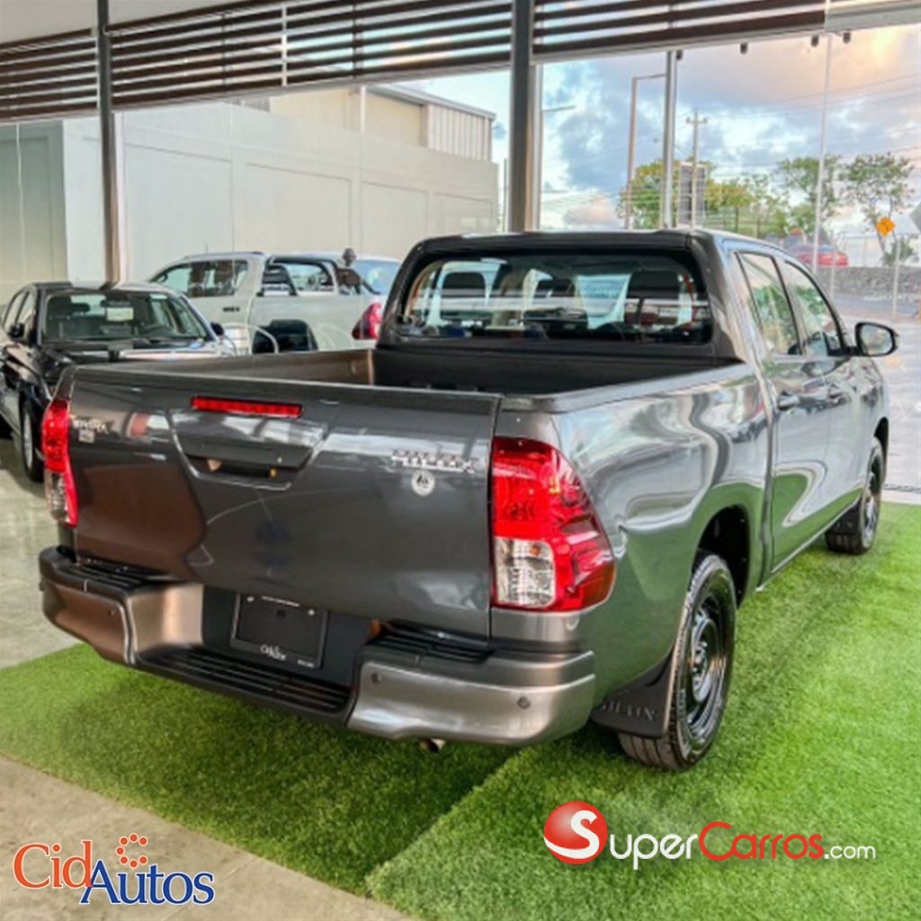 2026 Toyota Hilux — foto 3 / 9