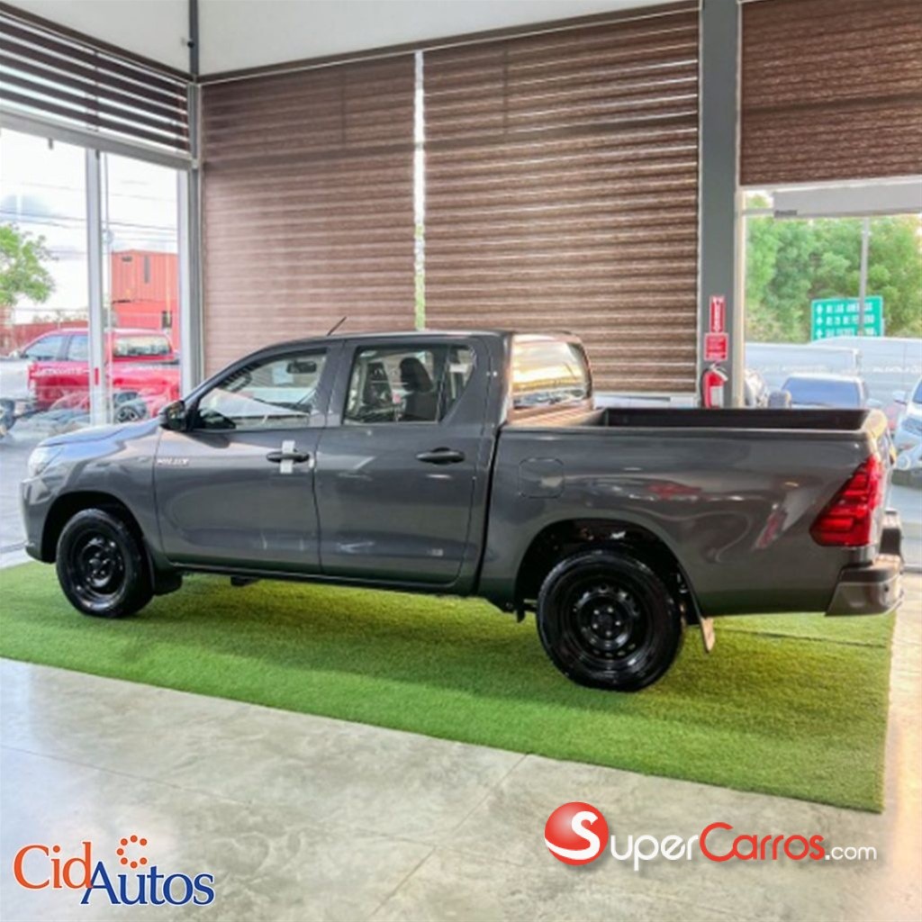 2026 Toyota Hilux — foto 4 / 9