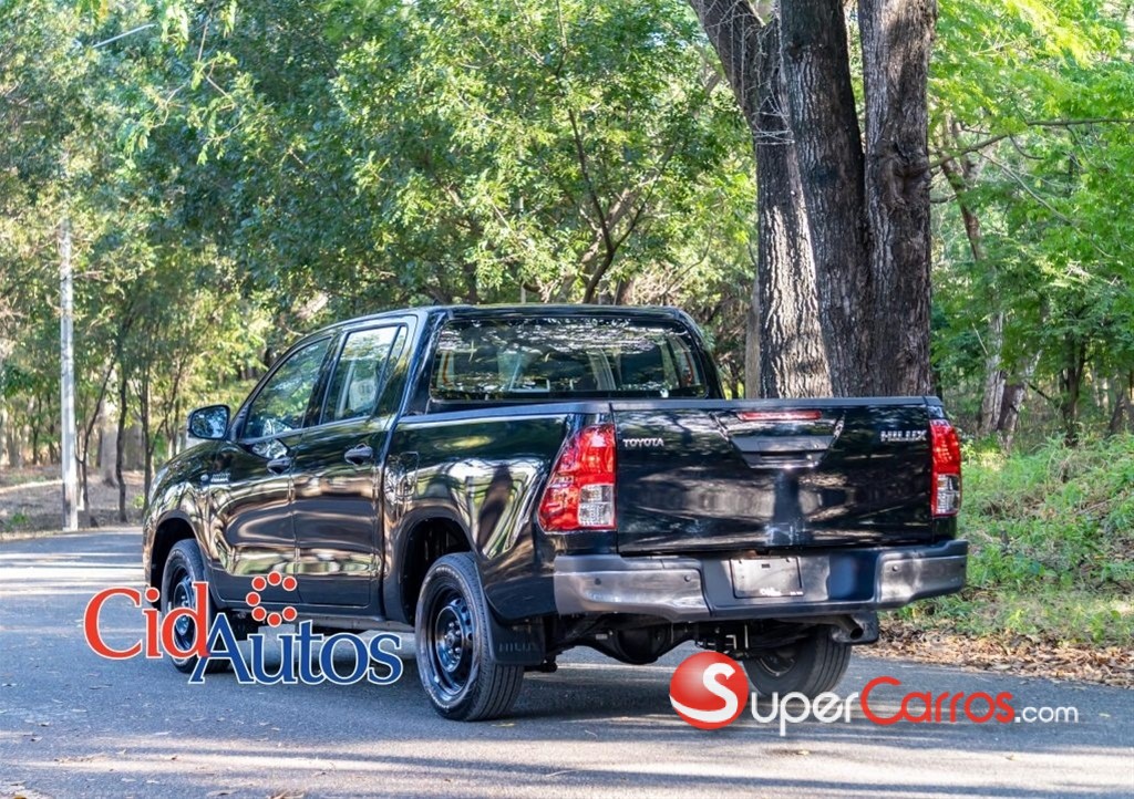 2026 Toyota Hilux — foto 2 / 9