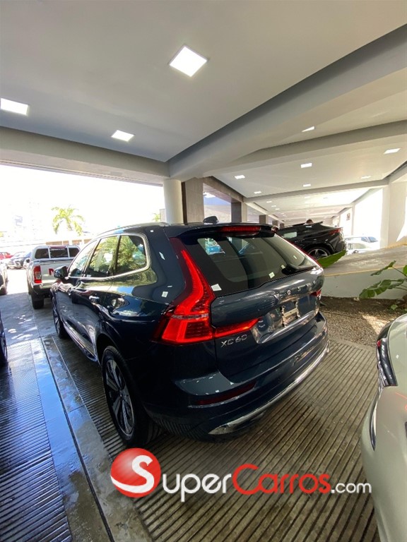 2025 Volvo XC60 — foto 4 / 7