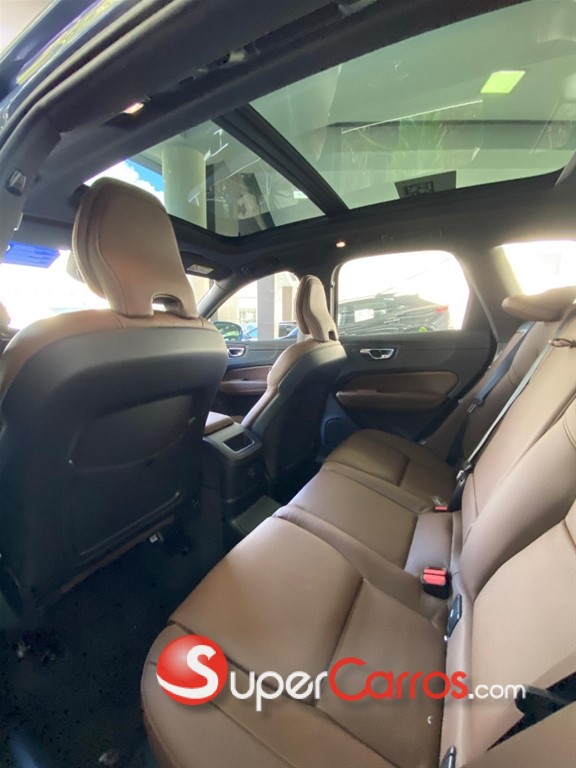 2025 Volvo XC60 — foto 5 / 7