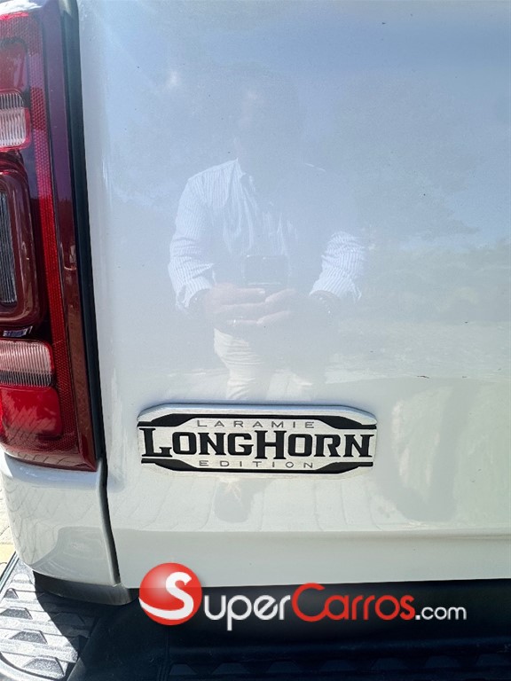 2019 Dodge Ram Laramie Longhorn — foto 6 / 12