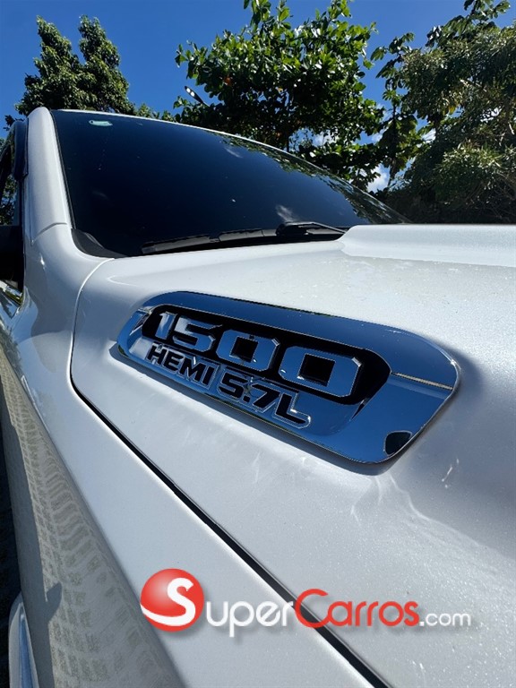 2019 Dodge Ram Laramie Longhorn — foto 9 / 12