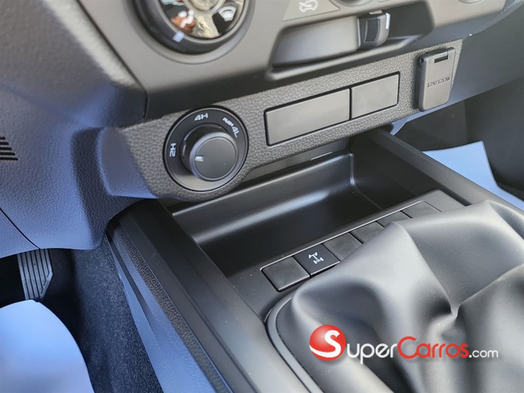 2027 Isuzu DMAX — foto 8 / 8