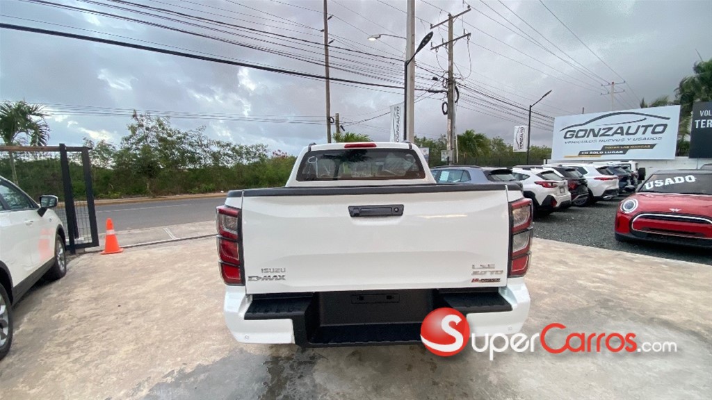 2026 Isuzu DMAX LSE — foto 4 / 8
