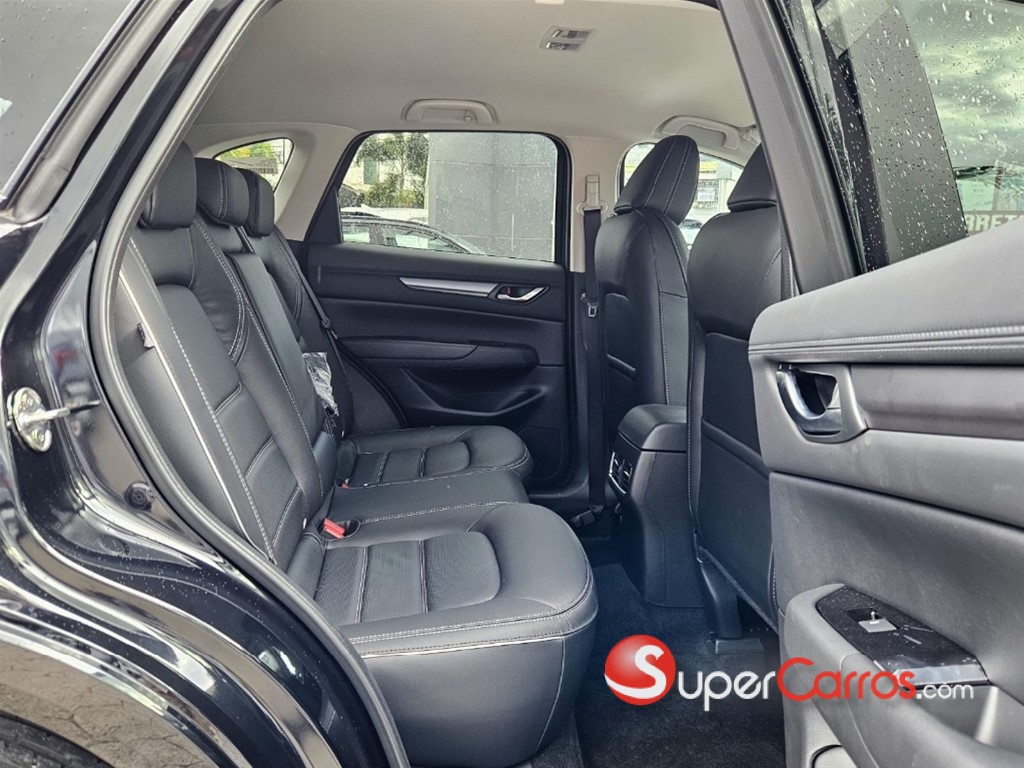 2027 Mazda CX-5 GS — foto 11 / 12