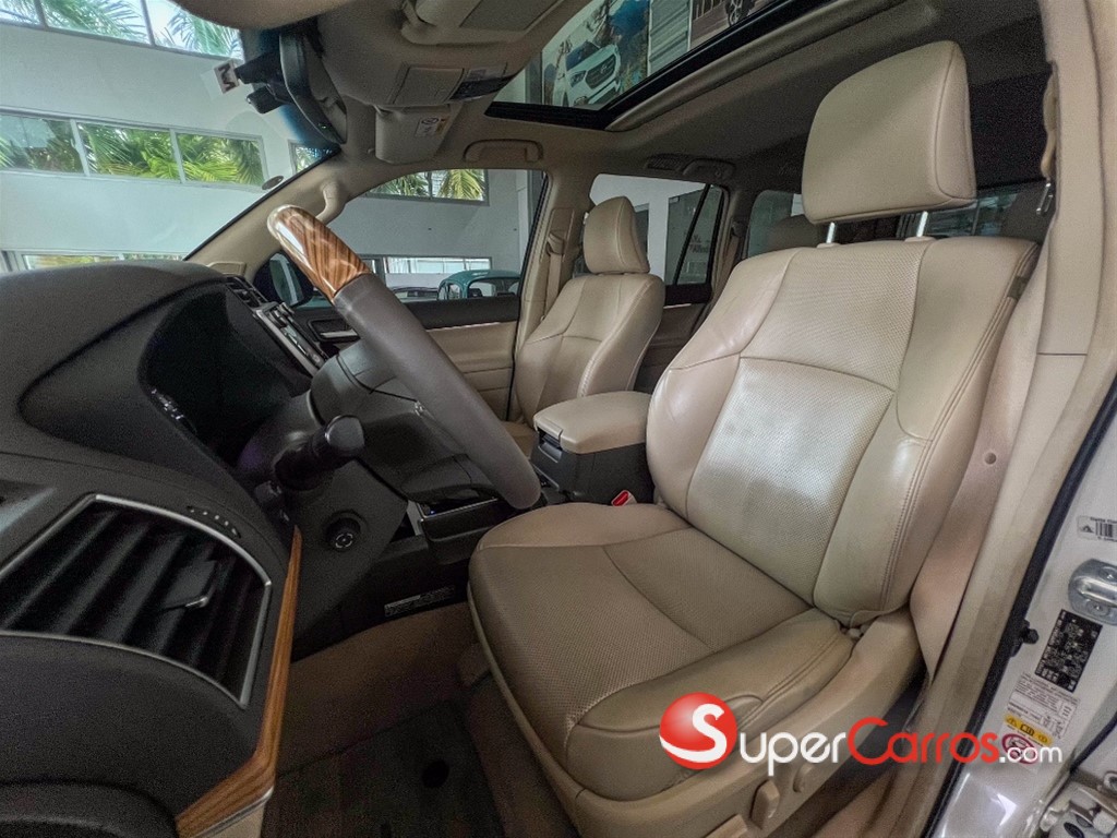 2018 Toyota Land Cruiser Prado VXL — foto 8 / 12