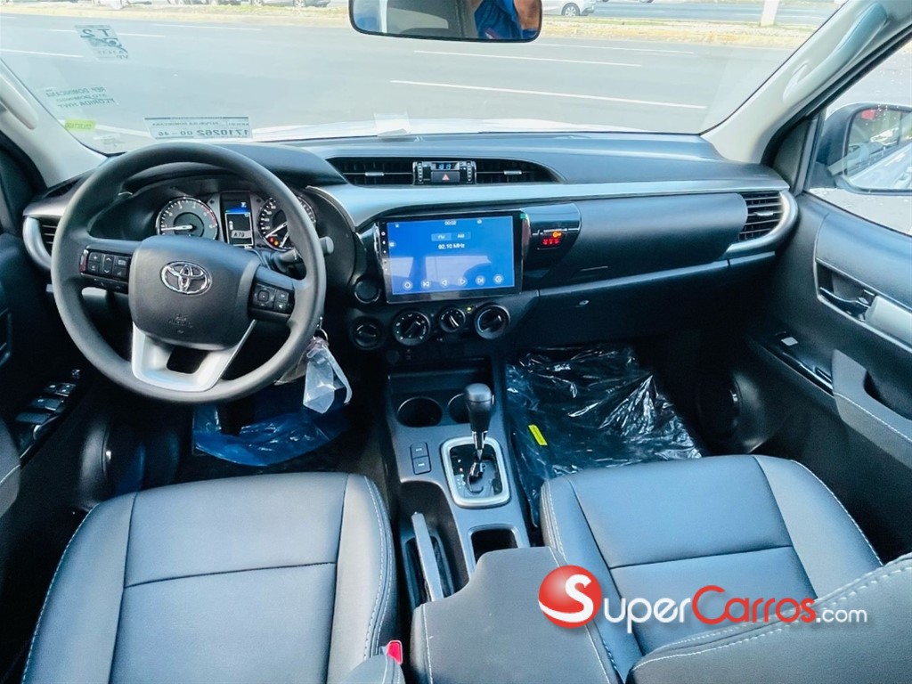 2025 Toyota Hilux 2.4 — foto 4 / 8