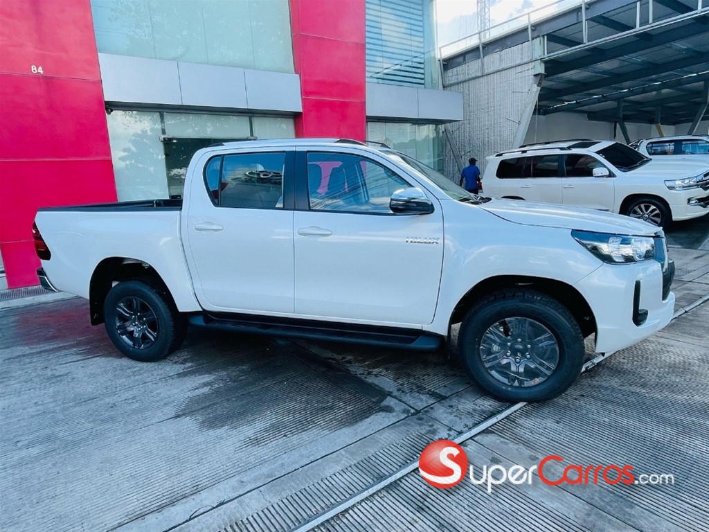 2025 Toyota Hilux 2.4 — foto 5 / 8