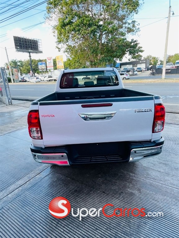 2025 Toyota Hilux 2.4 — foto 6 / 8