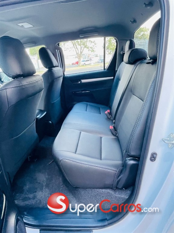 2025 Toyota Hilux 2.4 — foto 7 / 8