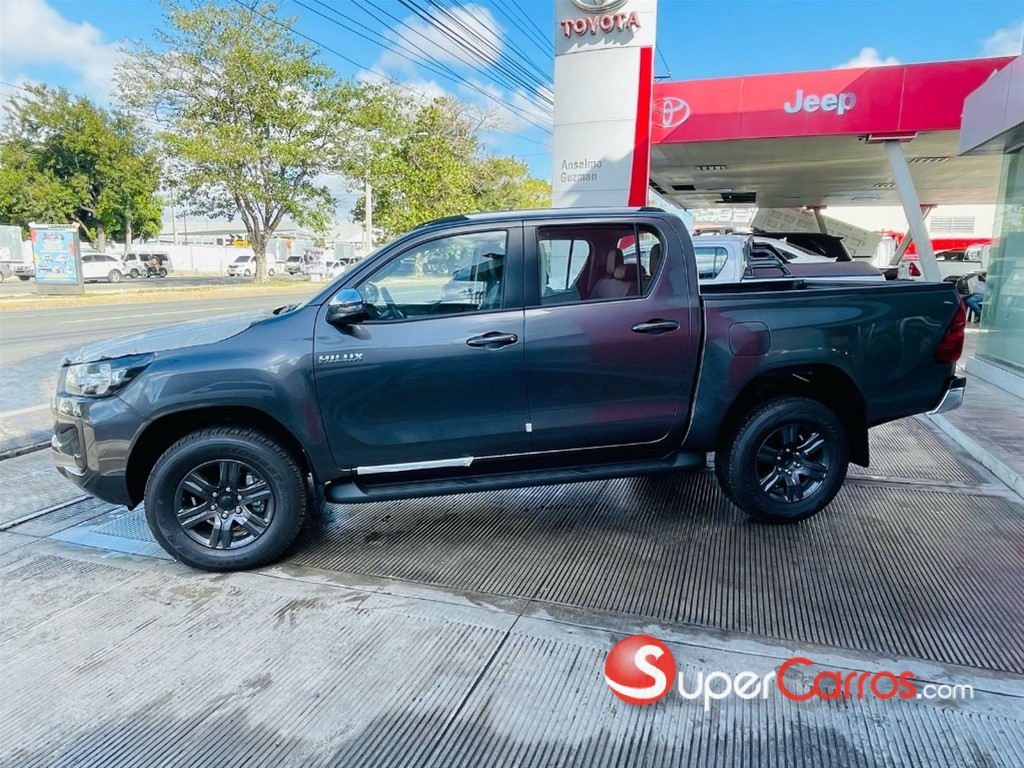 2025 Toyota Hilux 2.4