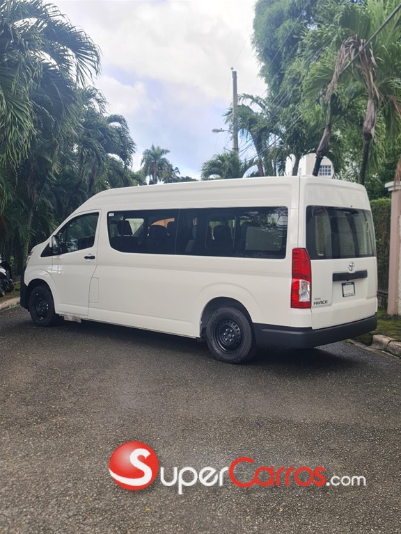 2026 Toyota Hiace — foto 3 / 9
