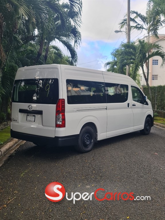 2026 Toyota Hiace — foto 4 / 9